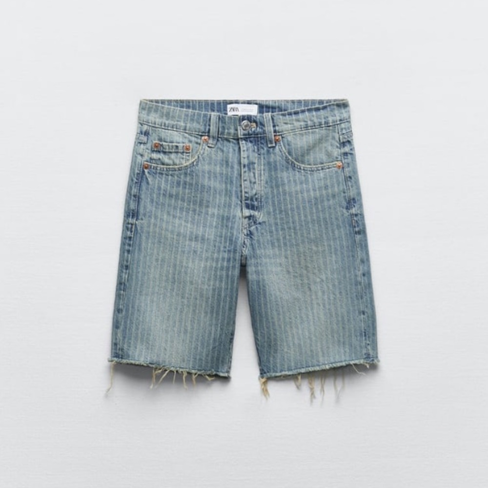 Mid-rise bermuda denim shorts
